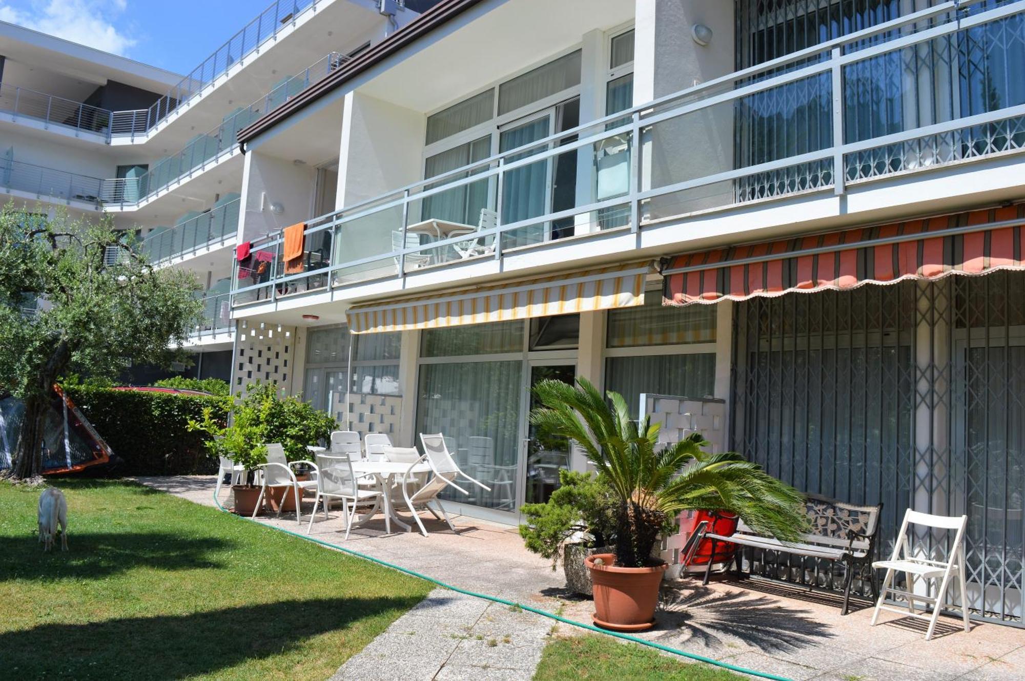 Terrazza Sul Lago Рива-дель-Гарда Экстерьер фото